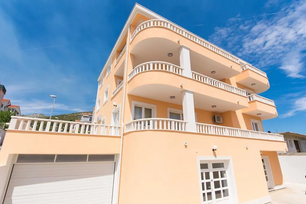 Apartment Holiday Trogir