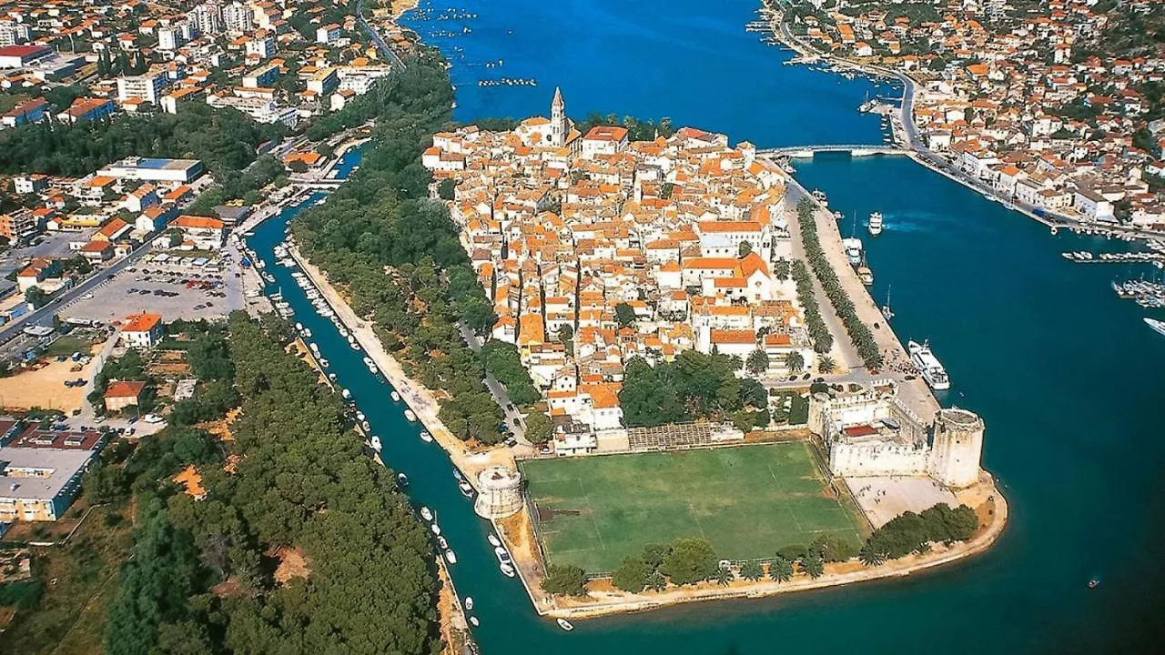Apartment Holiday Trogir 0*,  Croatia